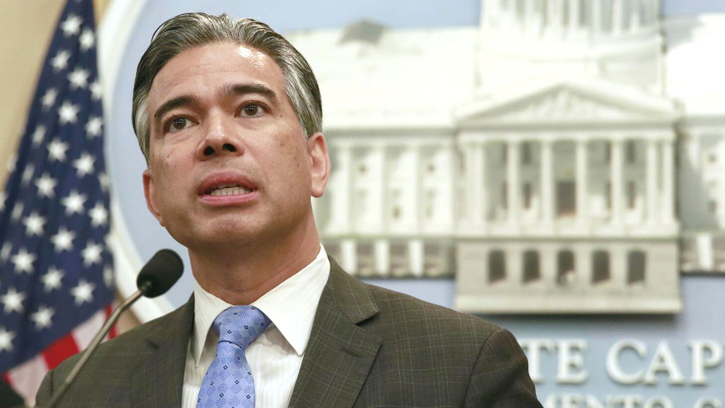 ชาวแคลิฟอร์เนียเรียกร้องให้รัฐมนตรีว่าการกระทรวงยุติธรรมถอนกฎบัตรรูมที่เสนอใหม่