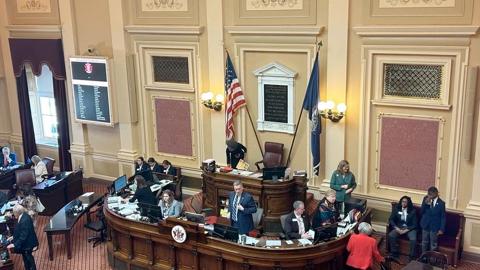 นักการเมืองเวอร์จิเนียเดินหน้าผลักดันการขยายคาสิโนอีกครั้ง ขณะที่การถกเถียงเกี่ยวกับคณะกรรมการการพนันทวีความรุนแรง