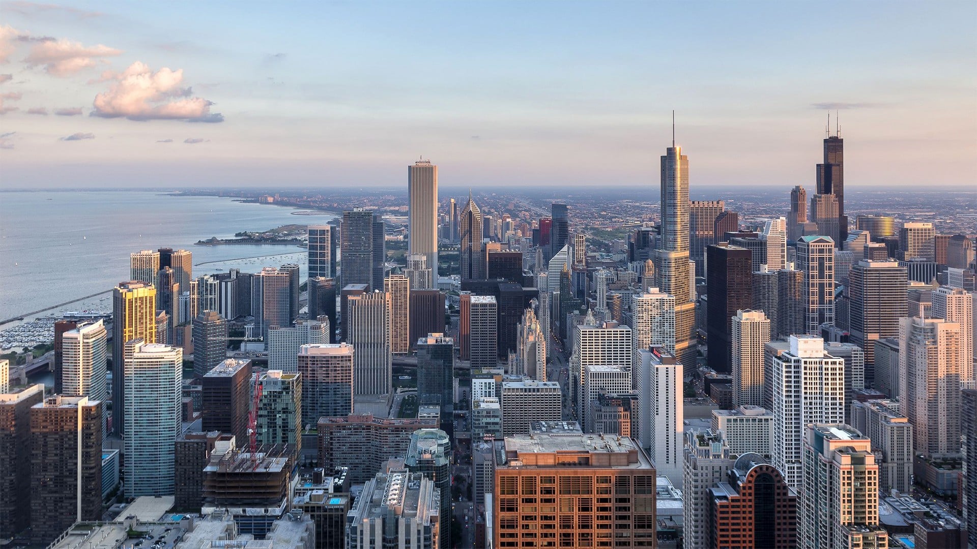 ภาษีเดิมพันกีฬาท้องถิ่นชิคาโกเริ่มบังคับใช้ ท่ามกลางการฟ้องร้องของผู้ให้บริการและการพิจารณาของนักการเมืองรัฐ