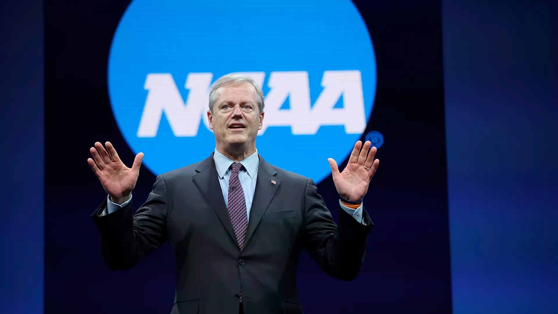 ประธาน NCAA เรียกร้อง CFTC ระงับสัญญากีฬาในวิทยาลัย เนื่องจากปัญหาความซื่อสัตย์