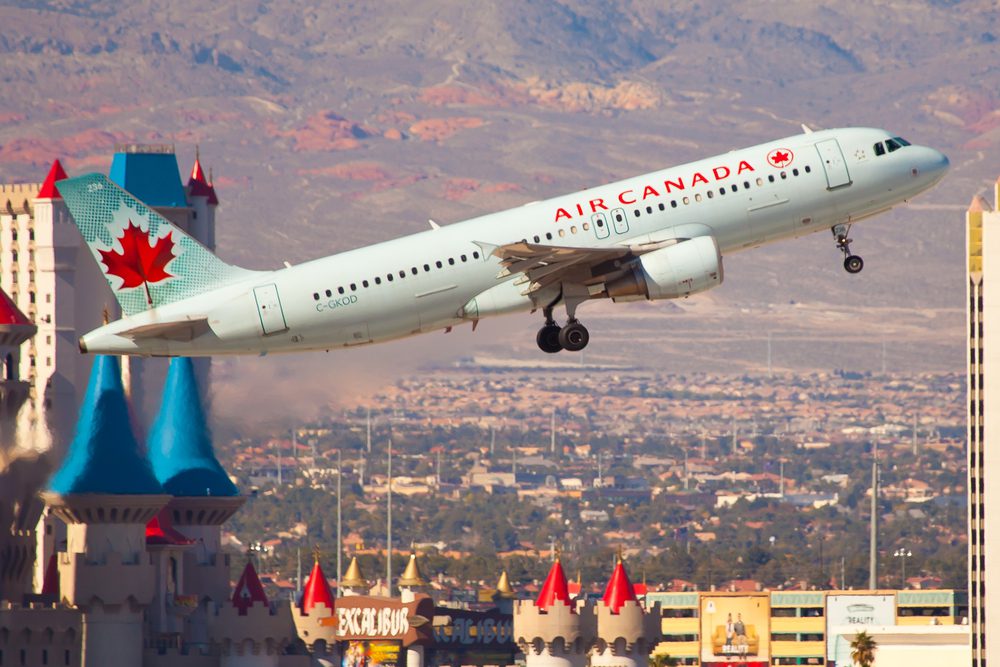 การเดินทางจากแคนาดาและปัญหาในสายการบินราคาประหยัดส่งผลกระทบต่อการท่องเที่ยวลาสเวกัสในปี 2026
