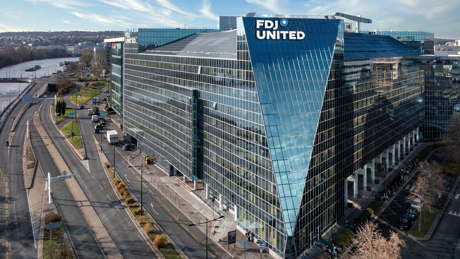 รายได้ FDJ ปี 2025 ลดลงจากการขึ้นภาษีและกฎระเบียบที่เข้มงวด