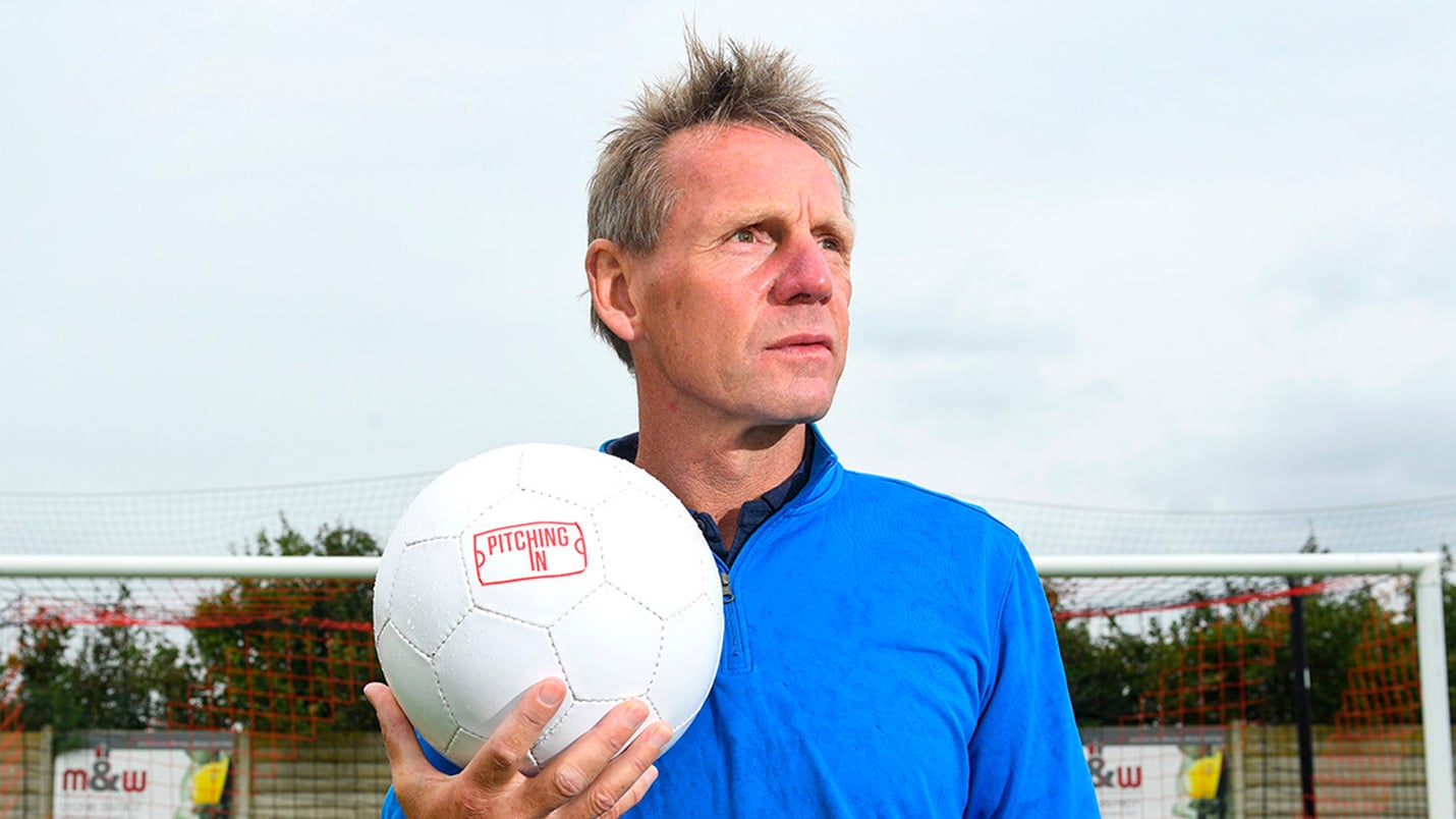 Entain ฉลองครบรอบ 5 ปีโครงการ Pitching In สนับสนุนวงการฟุตบอลระดับรากหญ้า