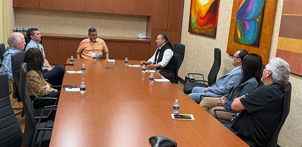 ประธาน IGA David Bean เยี่ยมชมชุมชน San Pasqual Band of Mission Indians