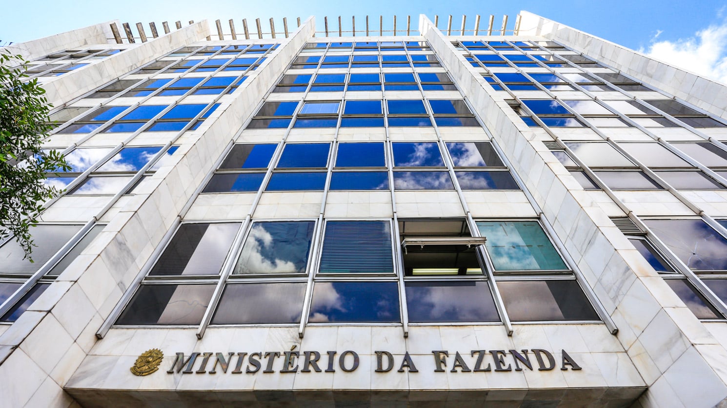 กระทรวงการคลังบราซิลศึกษาตลาดทำนายผลท่ามกลางการถกเถียงเรื่องการกำกับดูแล