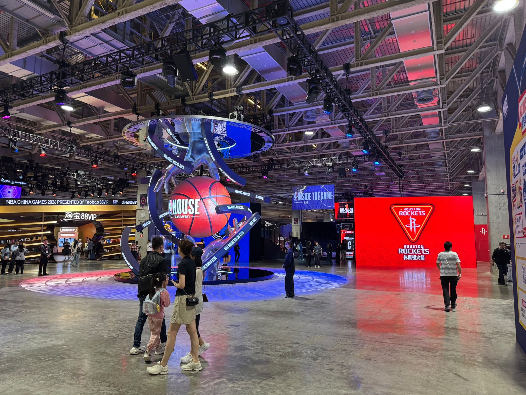 เปิดแล้ว! ‘NBA HOUSE’ เฟสต์แฟนบาสยักษ์กลางมาเก๊า ก่อนเกม NBA China Games ดาวดัง Kevin Durant ถึงที่แล้ว